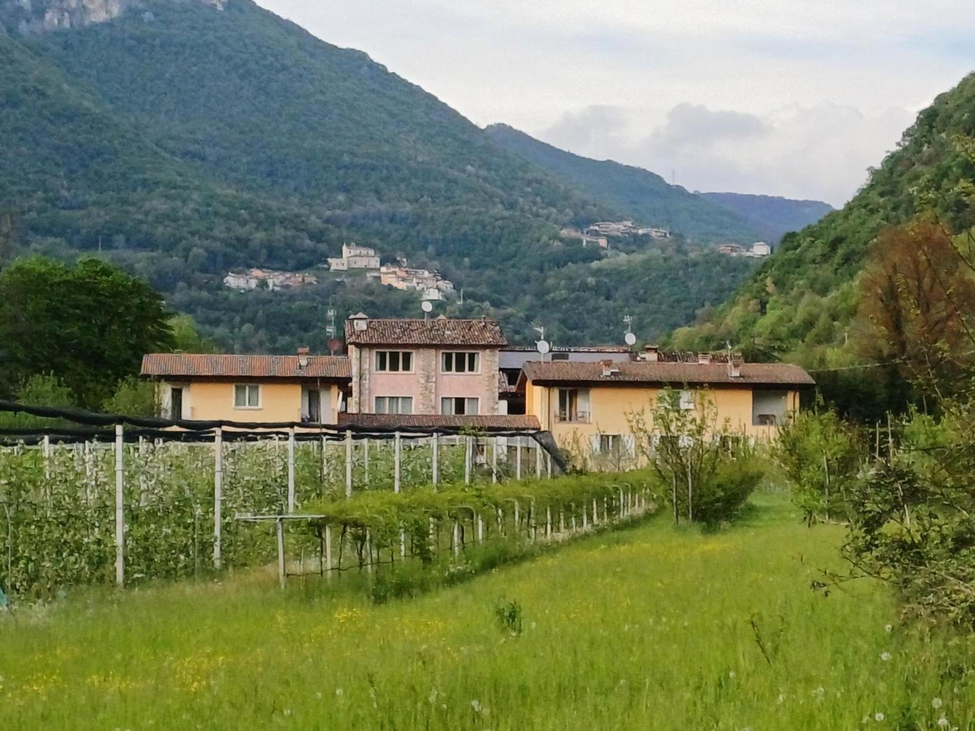 Ferienwohnung Cascina Legnago Bilocale A 6 Chilometri Da Salo' Villanuova sul clisi Exterior foto